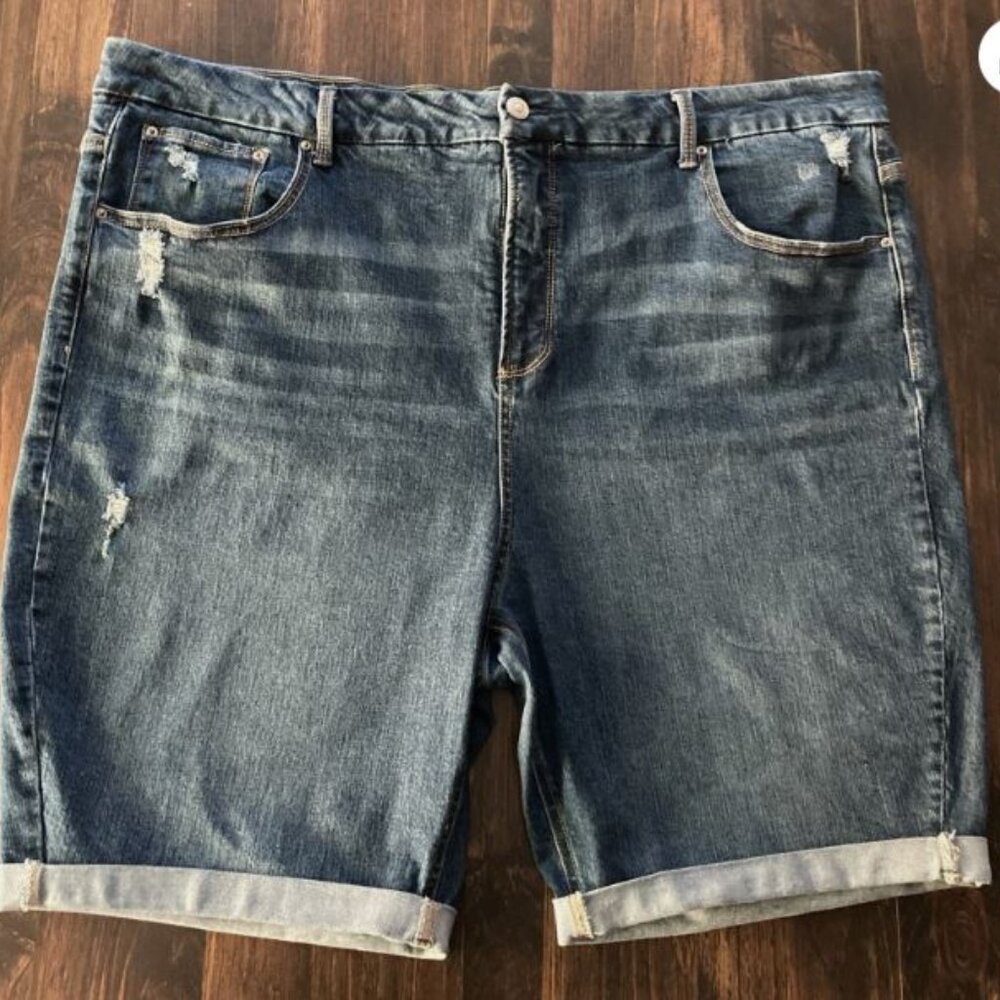 Terra & Sky Women Denim Shorts 3X 26W Stretch Distressed Medium Blue Wash Cuffed